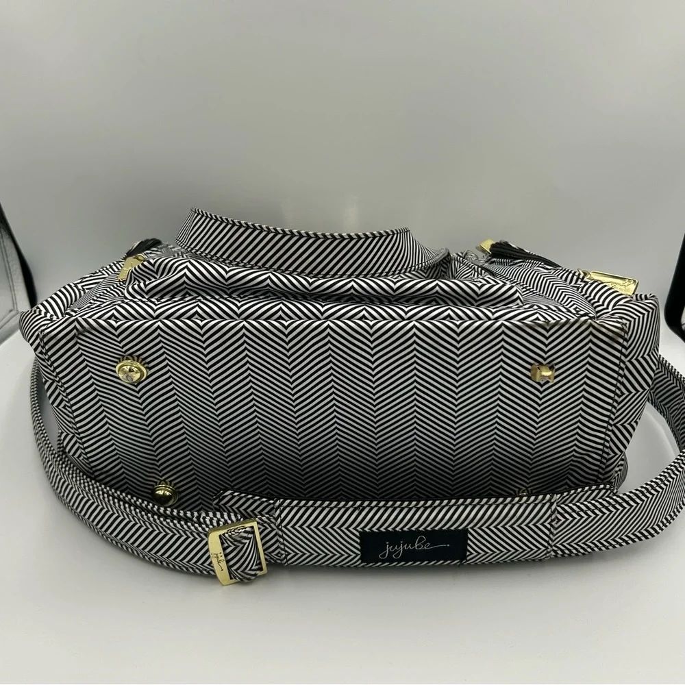 JuJuBe Diaper Bag Messenger Tote Baby Queen Of The Nile